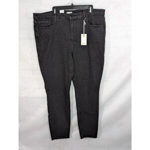 Good American GOOD LEGS STRAIGHT JEANS
